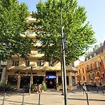 Centre Hotel