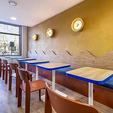 Centre Hotel 3*