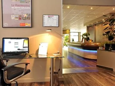 Centre Hotel 4*