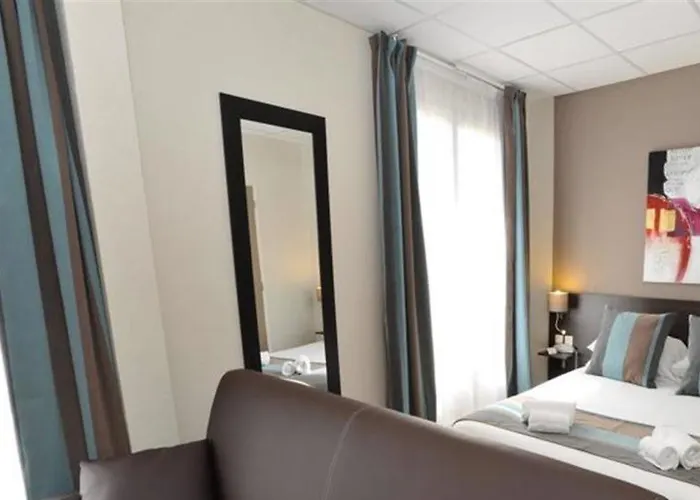 Centre 3* بيربينيو