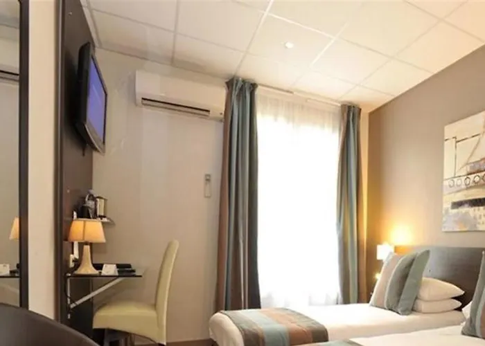 Centre 3* بيربينيو