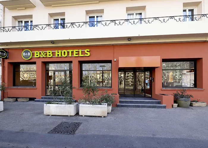 Centre 3* بيربينيو