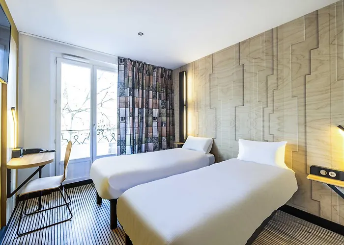 Centre 3* بيربينيو